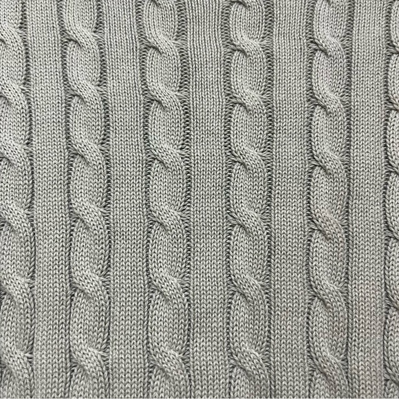 Brandy Melville Gray Cable Knit Sweater Size Medium - Picture 5 of 9